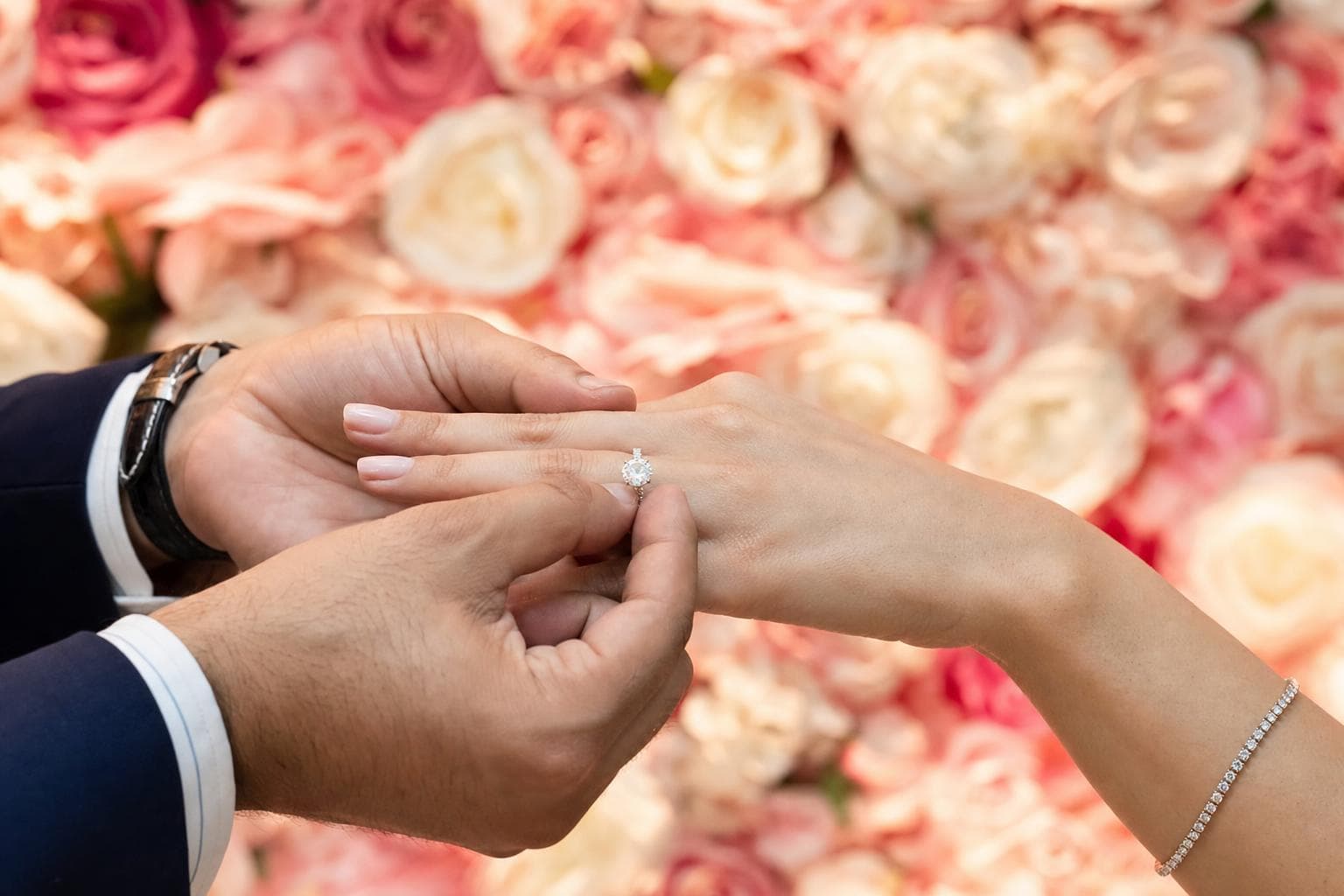 Proposal Flowers and Decoration in Dubai: Creating the Perfect Setup